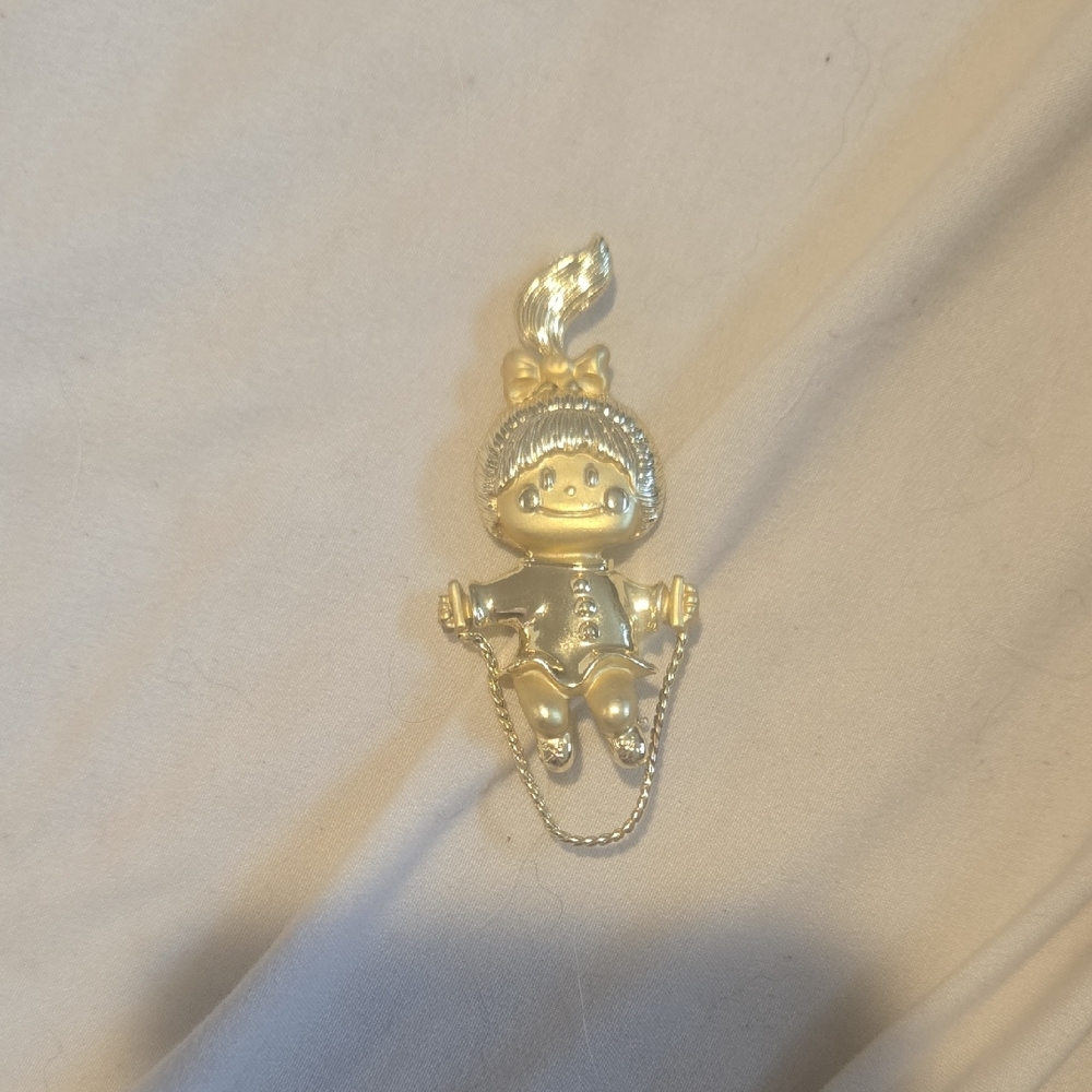 Gold-Tone Vintage Style Pendant